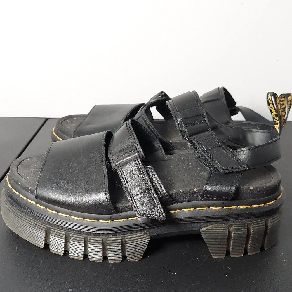 Dr. Martens Ricki 3-Strap Sandals Womens 9 Black Leather Platform